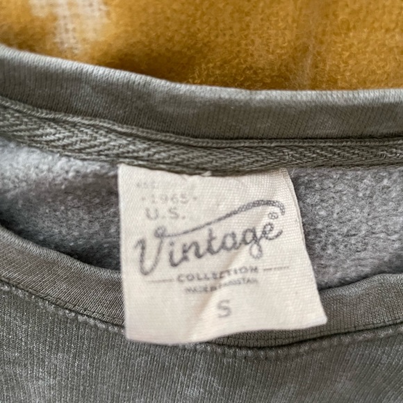 Vintage Outer Banks Crewneck - Picture 4 of 7